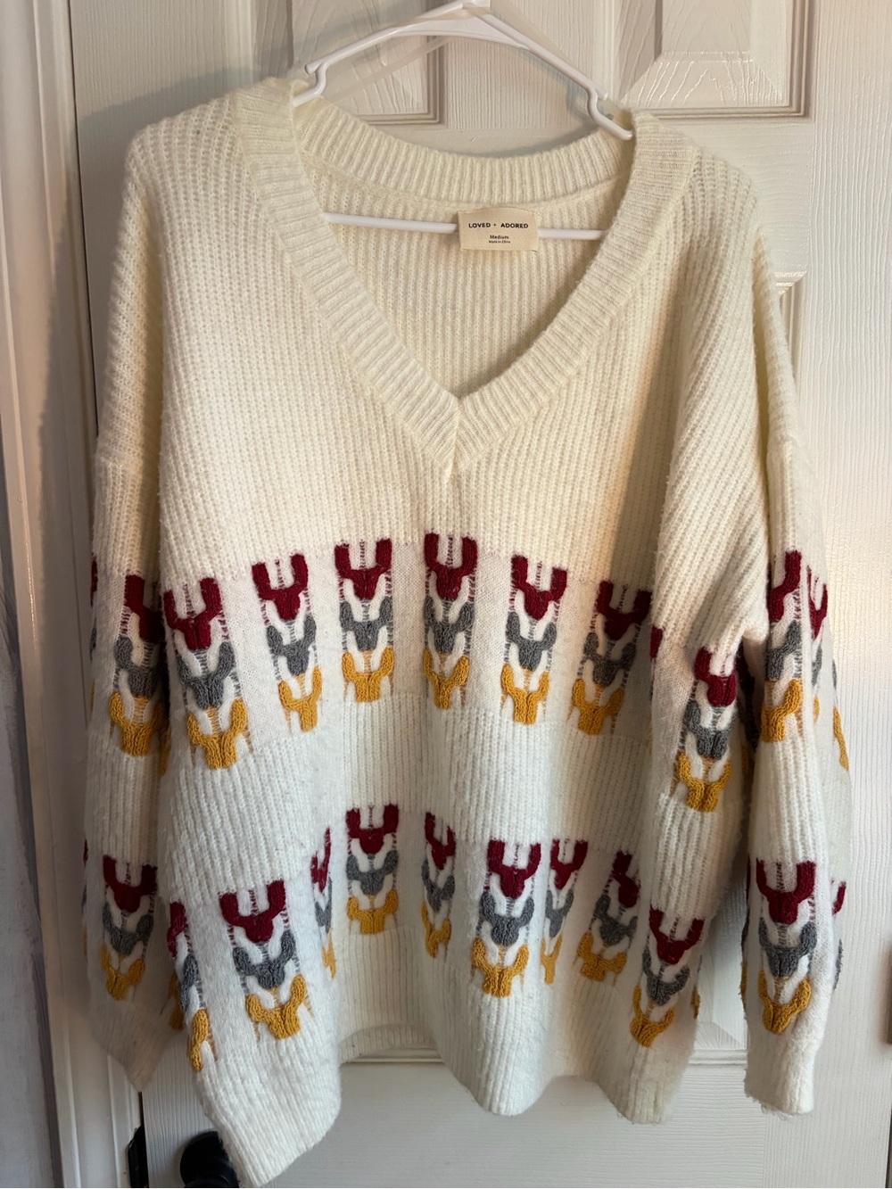 Lovers + Friends Cream V-Neck Patterned Sweater